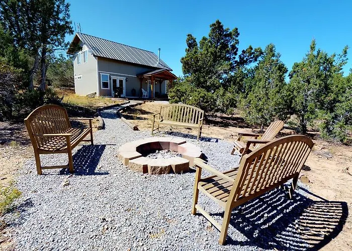 The Cedars Country Cottage, Solitude, Amazing Night Skies!!
